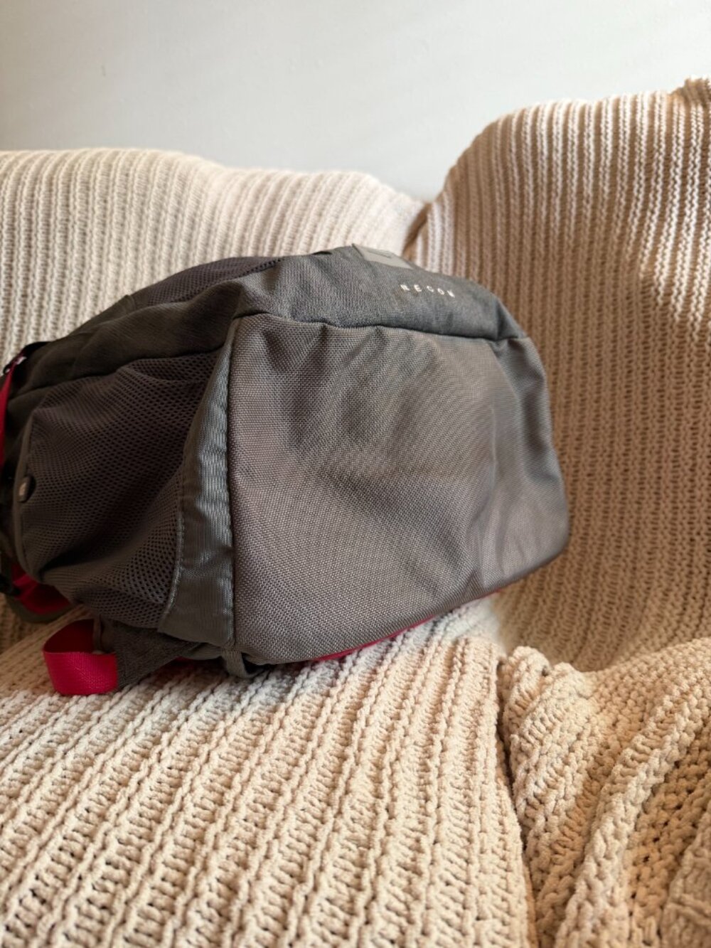The North Face Recon Backpack Gray Pink Laptop School Travel Hiking Book Bag - Picture 10 of 10